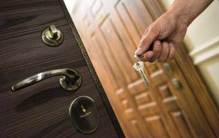 Могут ли забрать квартиру, если продавец признан банкротом после сделки