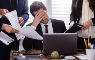 Банк подал на банкротство заемщика: что делать должнику?