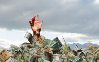 Общий кредитный долг россиян впервые превысил 100 трлн рублей