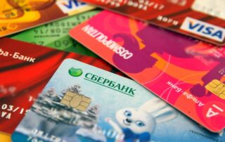 Просрочка по кредитным картам в России за год выросла на 20%