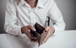 Число банкротов в России выросло на 50%