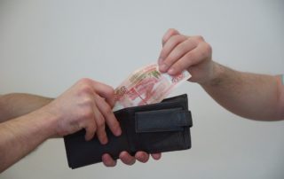 Законопроект о защите прожиточного минимума принят в первом чтении